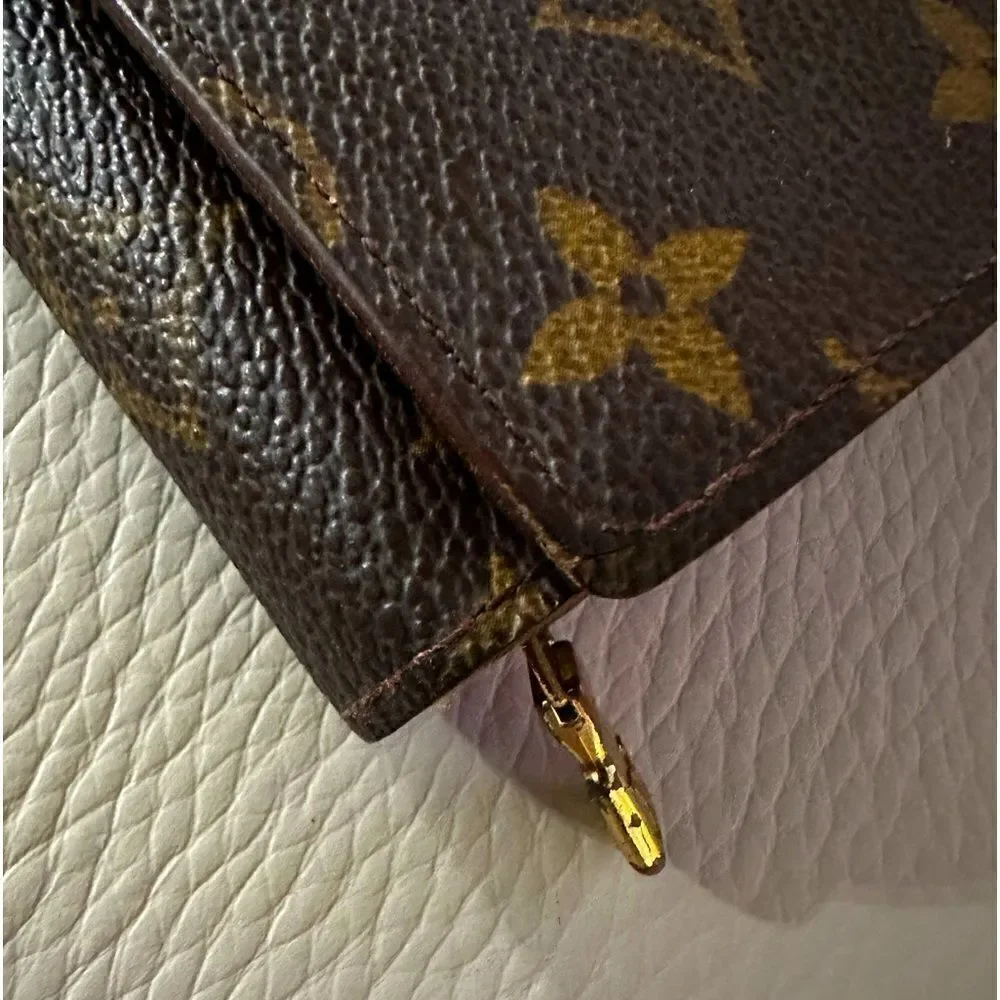 Louis Vuitton Monogram Porte-Monnaie Billets Tresor Wallet (authentic)
